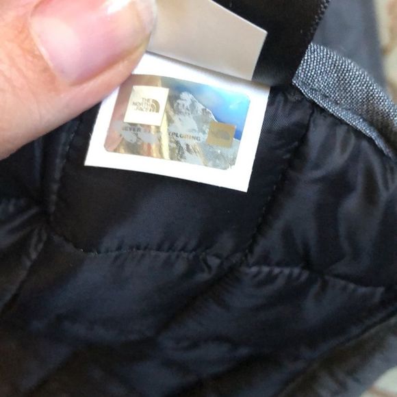 ✨Host Pick✨The North Face Thermoball Shirt Jacket Subaru Edition - Picture 11 of 14